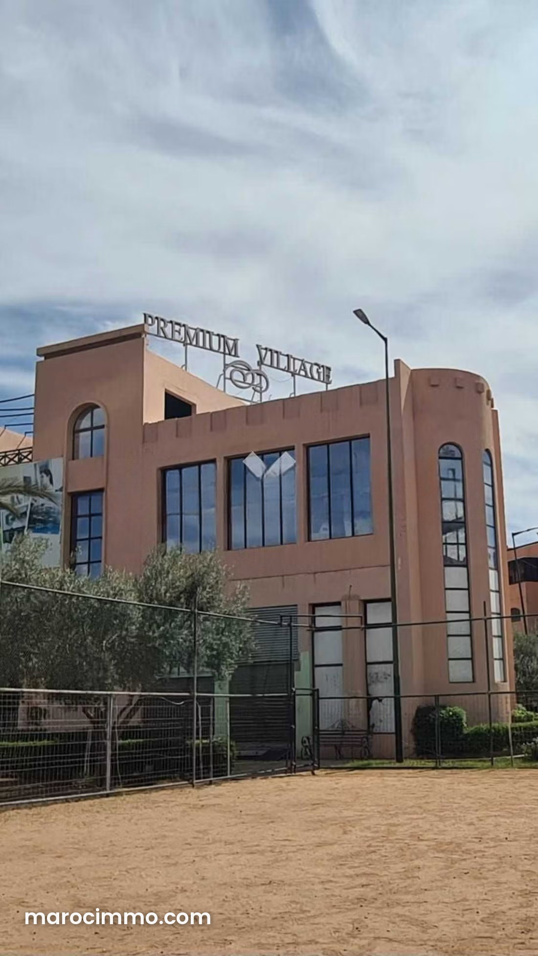 111 m² Commercial Premises for Sale, Daoudiate, Marrakech — Marrakesh