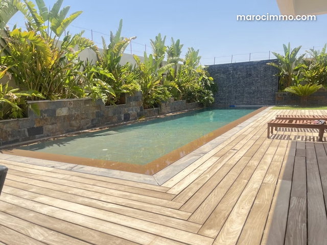 Villa Contemporaine à Vendre – Marrakech Agdal, 3 Niveaux, Piscine 13 m, Vue Atlas et Énergies Solaires — 3