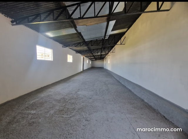 Entrepôt de stockage 1500 m² Meknès — 2