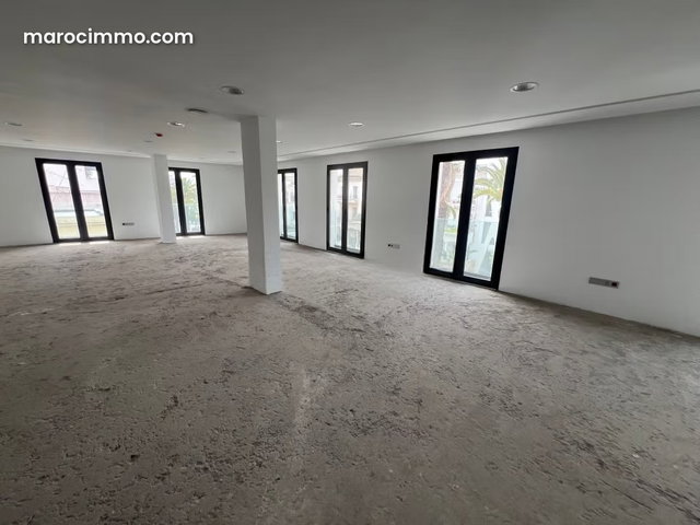 Bureaux en location neuf à Gauthier. Surface de 400 m². Porte blindée, sécurité — 5