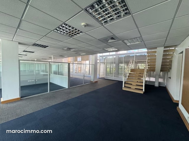 Bureau Prime 580 M² Aménagé situé au Zénith — 5
