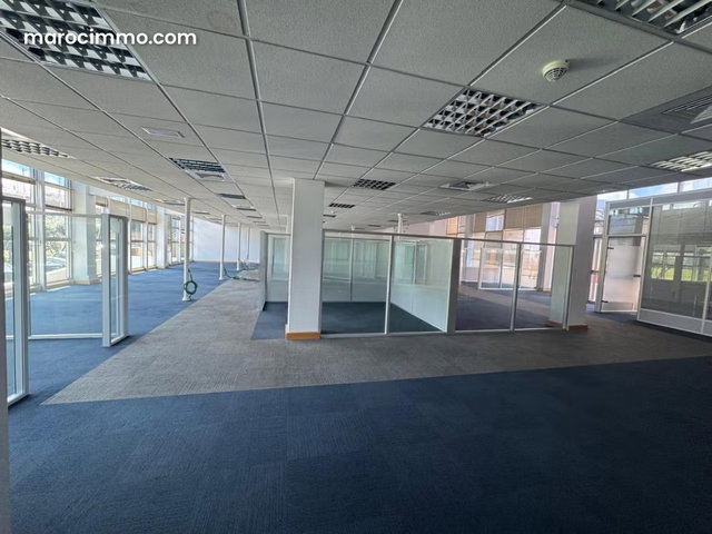 Bureau Prime 580 M² Aménagé situé au Zénith — 2