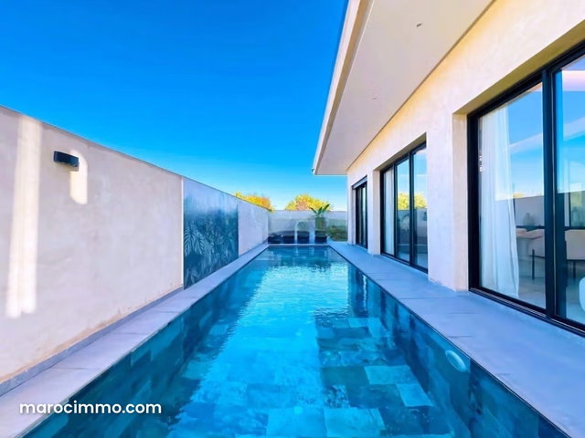 Villa de préstige à Vendre sur Golf — 2