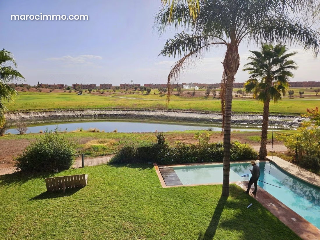Villa 375 m², piscine et jardin, Les Portes de Marrakech — Marrakech