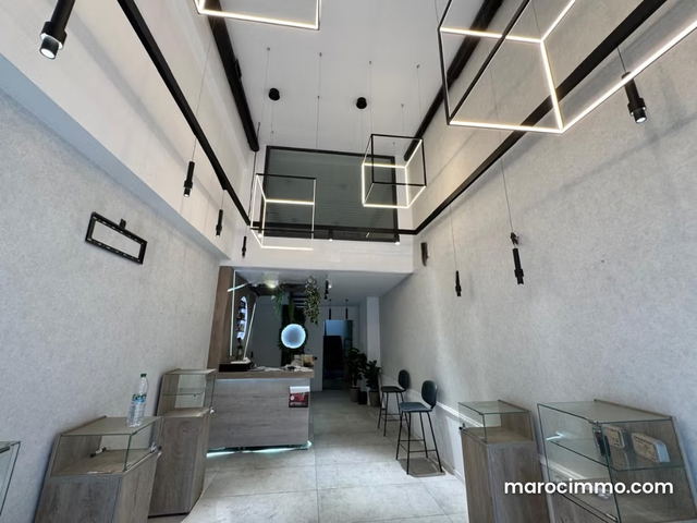 Local Commercial 150 M² Prime Californie — Casablanca