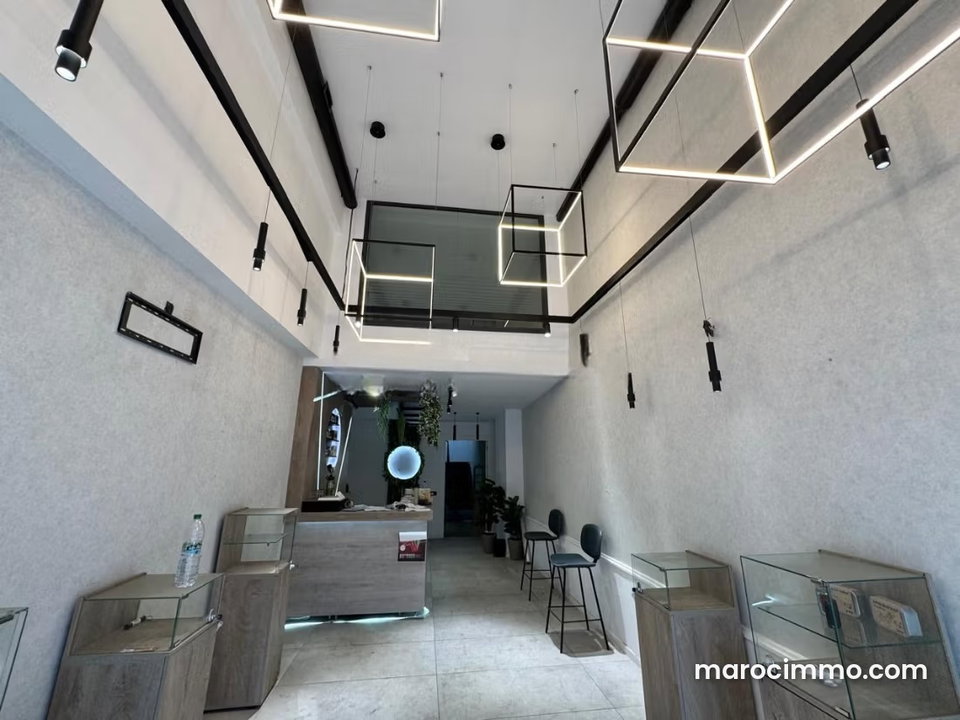 Local Commercial 150 M² Prime Californie