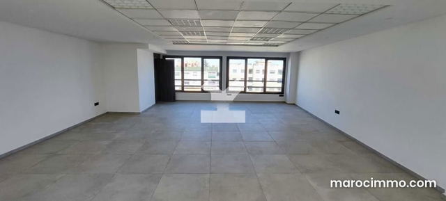 Bureau à Louer de 123.0 m² à Rabat, Bas Agdal — Rabat