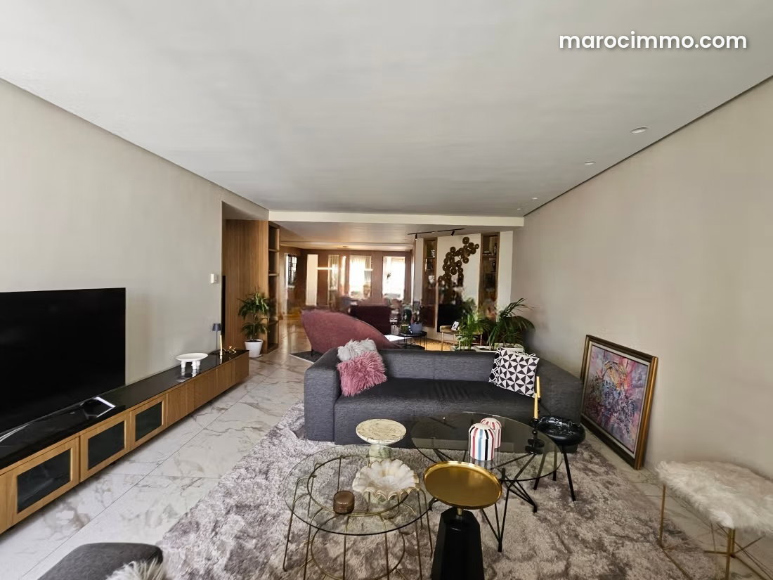 5-Room Apartment with Terrace for Sale in Gauthier, Casablanca — Casablanca