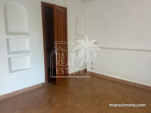 Charmante villa a vendre sur la route damezmiz — 4