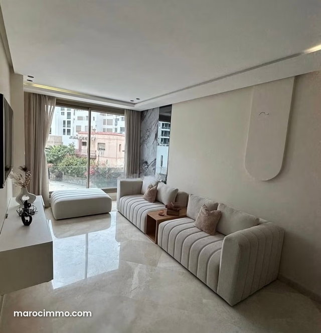 Studio à saisir en plein Quartier les princesses — 2