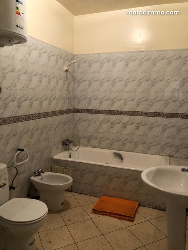Appartement à Louer à usage Bureaux sur Bd Ghandi — 4