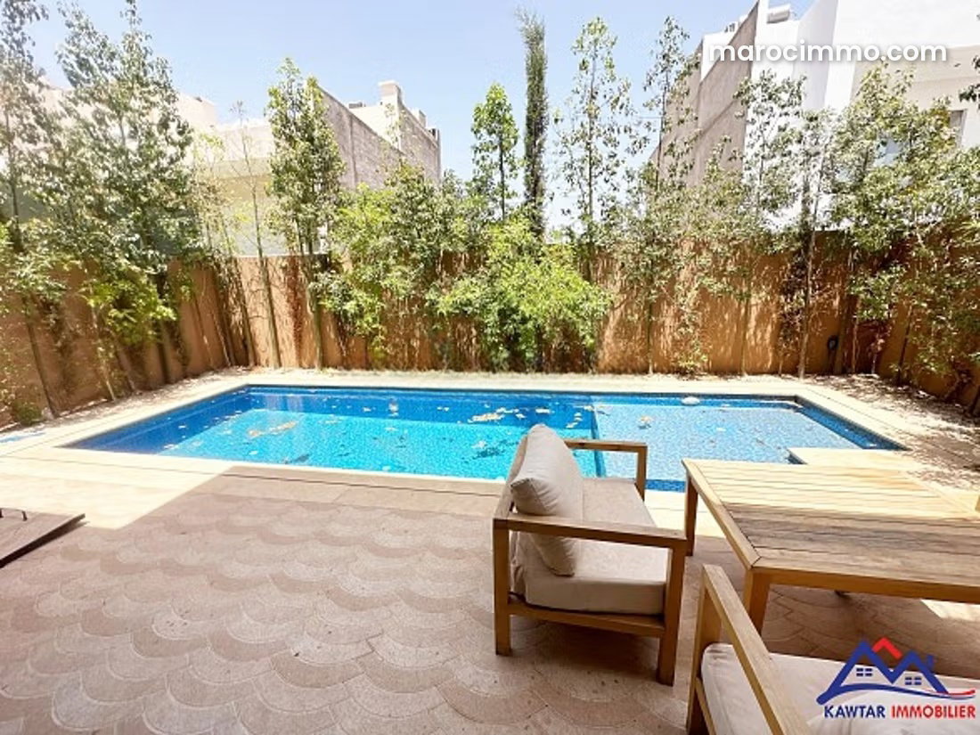 490 sqm Villa with Pool and Garden in Agdal, Marrakech — Marrakesh