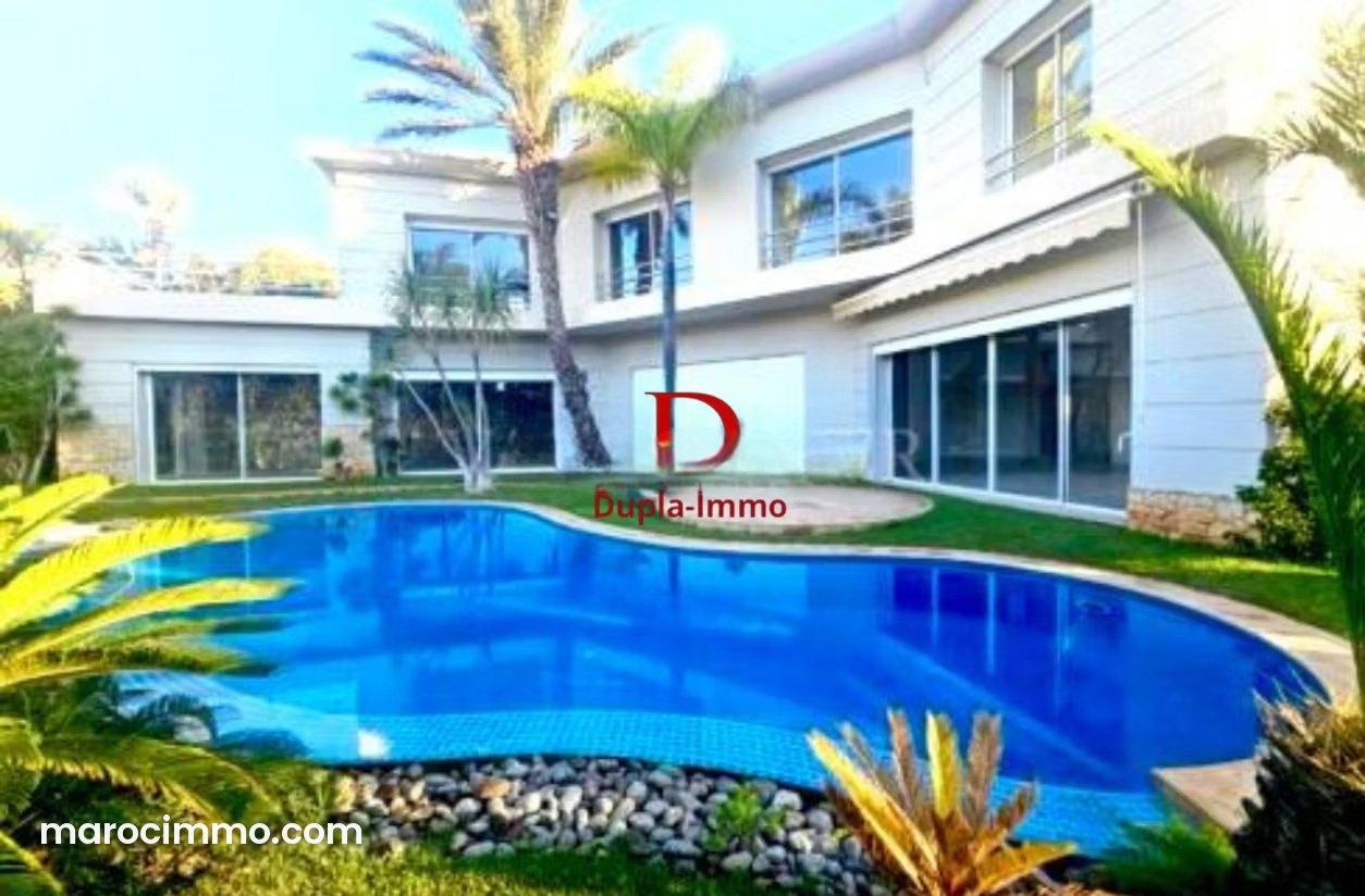 1,600 sqm Villa with Swimming Pool and Garden, Souissi, Rabat — Rabat