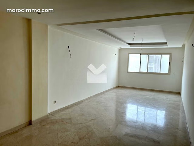 Appartement à Vendre de 143.0 m² à Casablanca, Plateau — 4