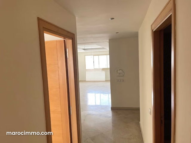 Appartement à Vendre de 143.0 m² à Casablanca, Plateau — 2