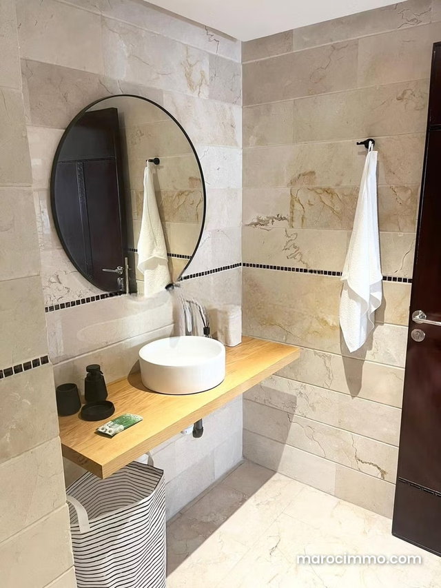 Rent an apartment in West Bourgogne. 2 large rooms. Fully furnished. — 5