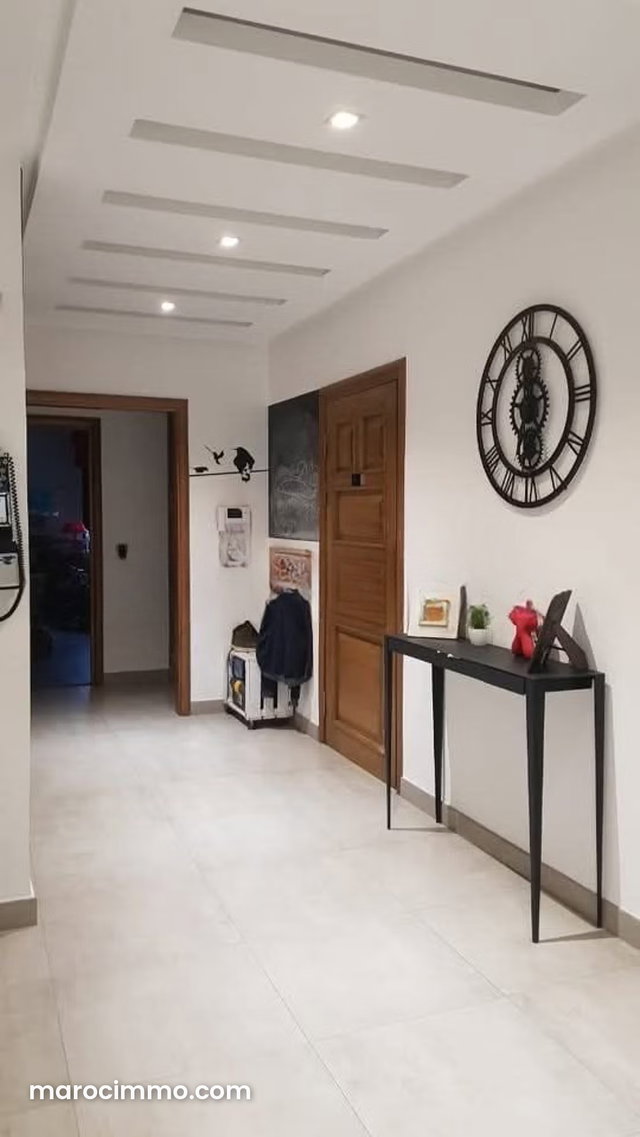 Location d'un appartement à Gauthier. Surface totale 300 m². Porte blindée, sécurité — 2