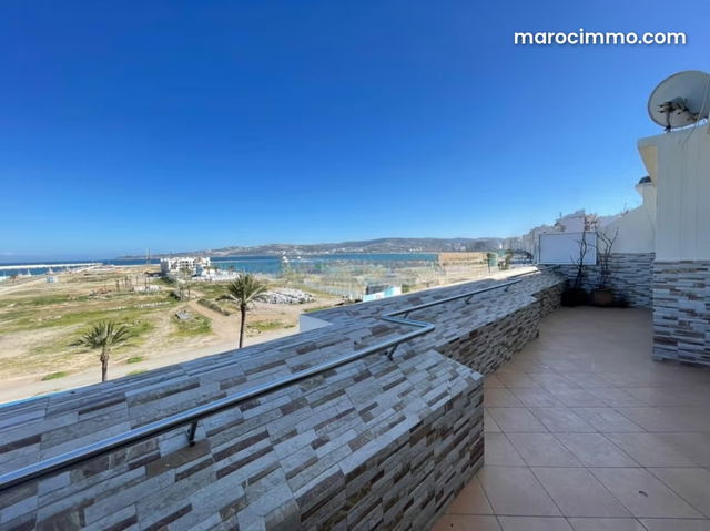 Vue mer en location en face La Marina — طنجة