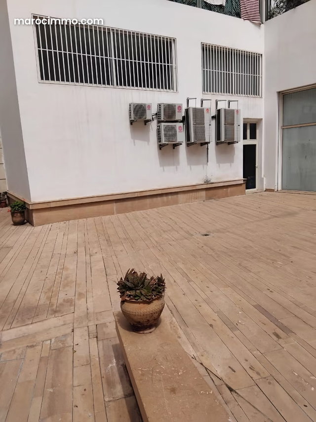 Vente de 2 magasins fusionnés totalisant 410m² — 3