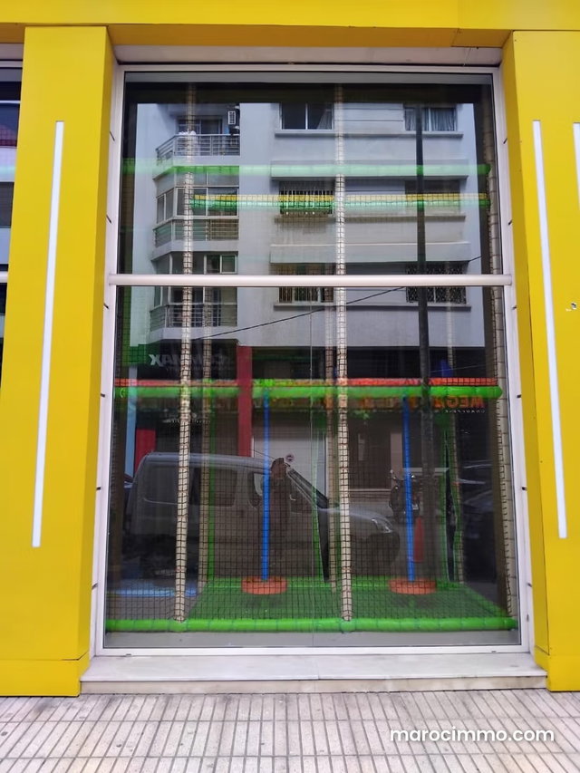 Vente de 2 magasins fusionnés totalisant 410m² — 2