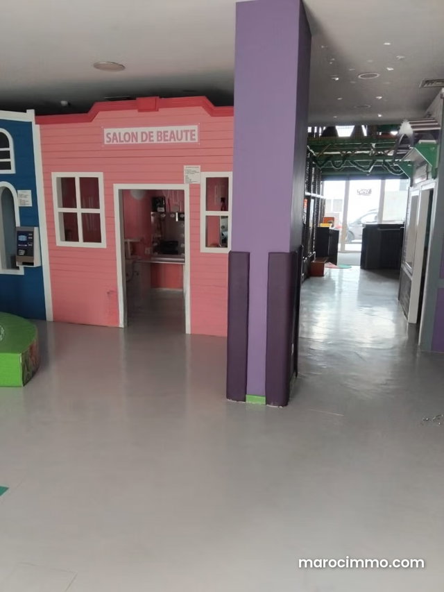 Vente de 2 magasins fusionnés totalisant 410m² — 5