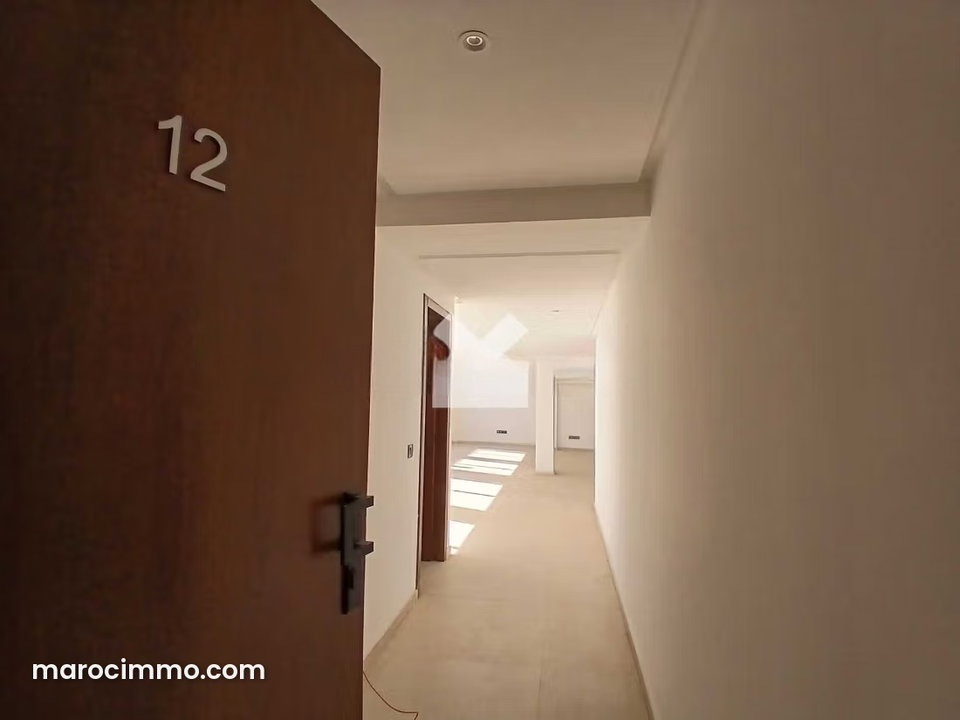 Bureau à Louer de 88.0 m² à Casablanca, Oulfa