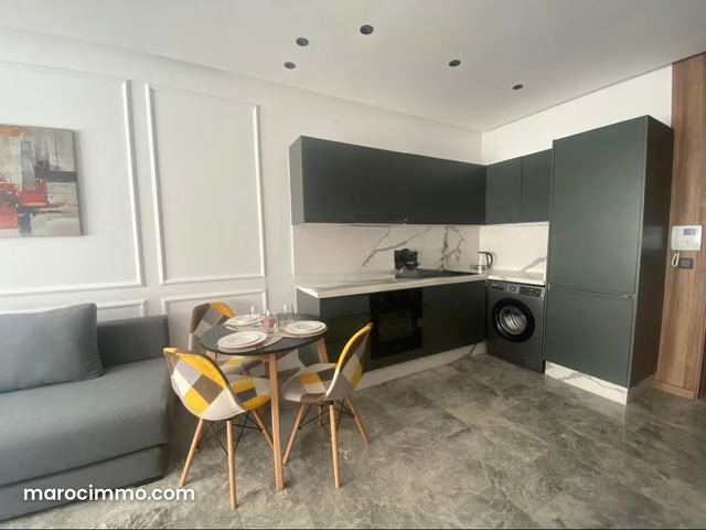 Magnifique studio meublé à louer sur el oasis — Casablanca