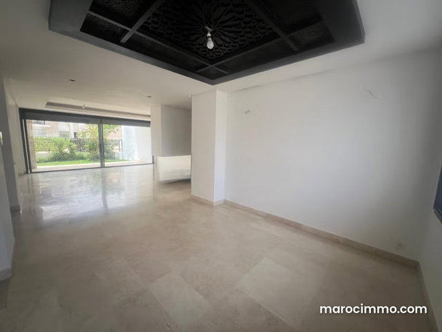 Rez de jardin à louer à Bouskoura — 2