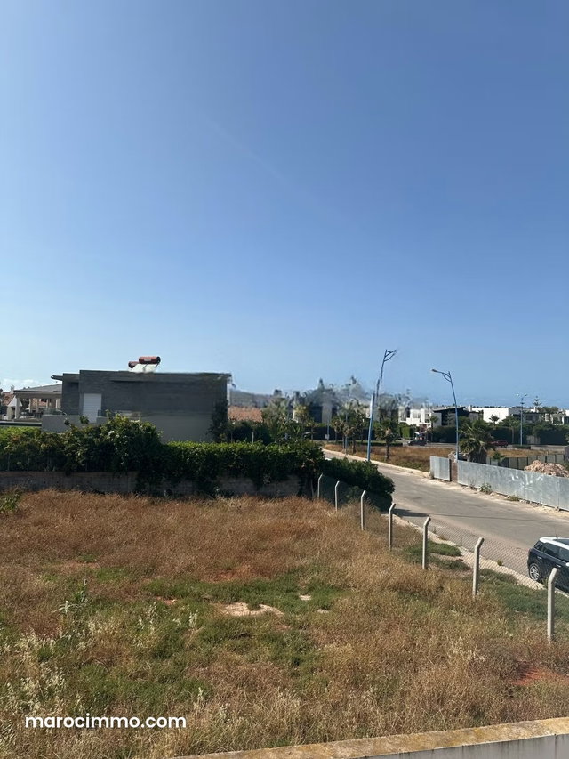 Land for sale in Dar Bouazza. 600 m² surface — 2