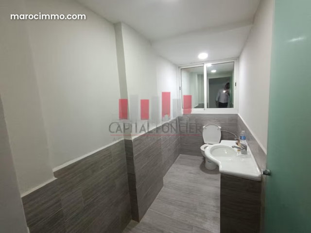 Local commercial premium de 212m2 dans une rue passante à Racine — 5