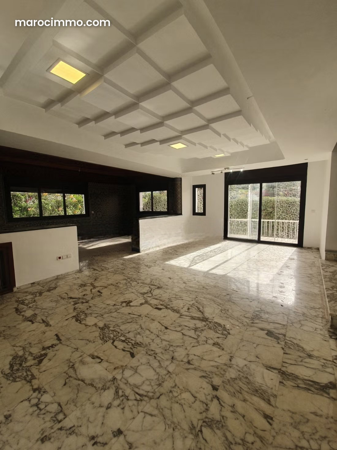 500 sqm Villa, 5 Bedrooms with Garden, C.I.L., Casablanca — Casablanca