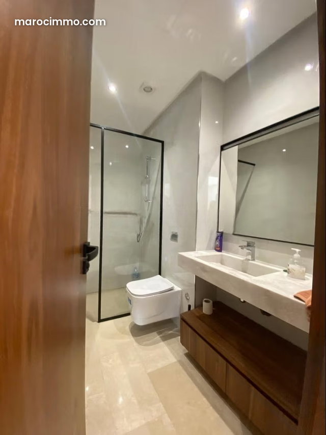 Superbe 2 chambres meublé — 3