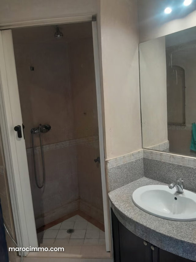 À vendre Appartement avec fort potentiel Gueliz — 4