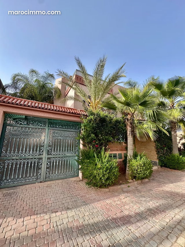 À Vendre Magnifique Villa á Marrakech proche Hivernage — 3