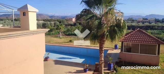 Villa à Vendre de 10732.0 m² à Marrakech, Route De Ouarzazat — 4