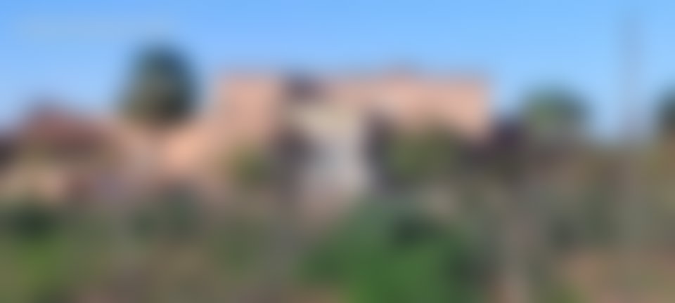 فيلا فسيحة بأكثر من هكتار طريق ورزازات مراكش