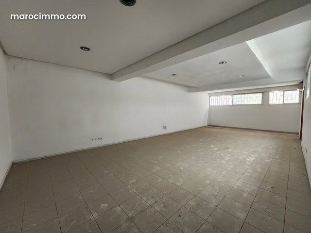 Local commercial 800 m² aménagé sur 2 niveaux — 5