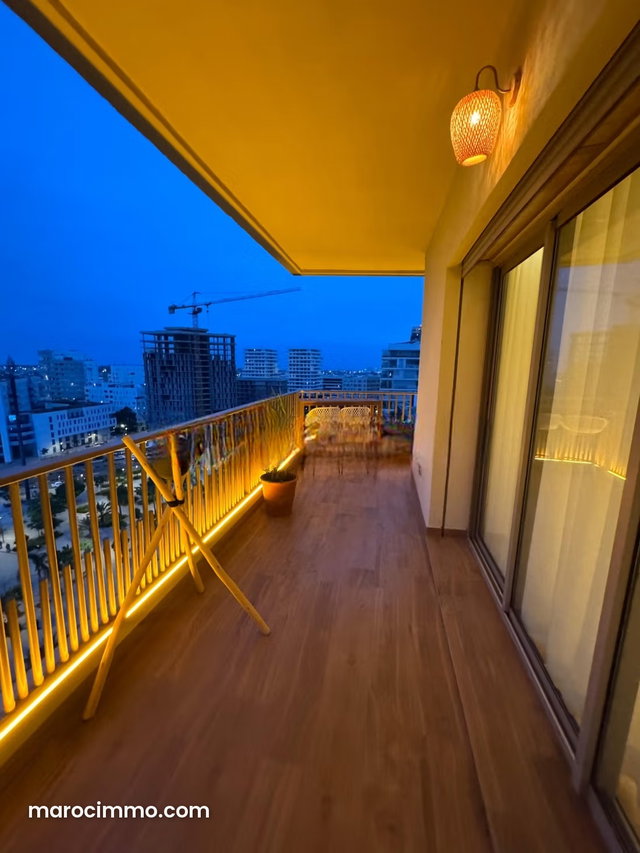 Vend appartement à Casablanca Finance City. 5 pièces confortables. Meublé — 4