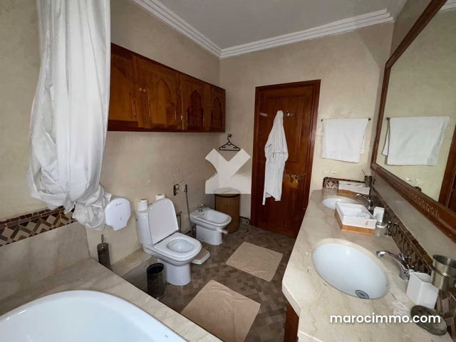 Villa à Vendre de 510.0 m² à Marrakech, Riad Essalam — 4