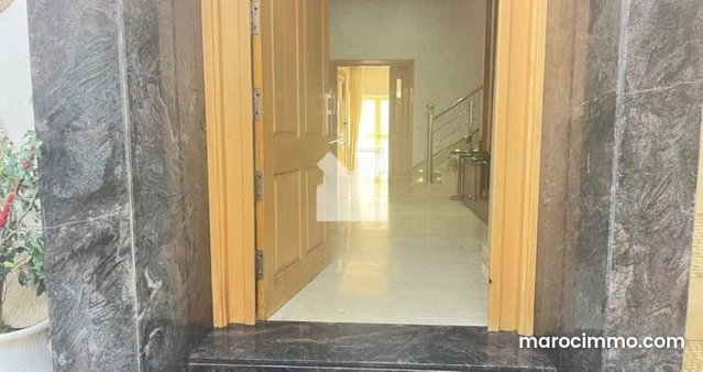 Villa à Vendre de 342.0 m² à Casablanca, Oulfa — 3