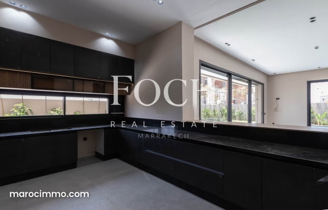 Neuve, Quartier VIP, Incroyables Finitions — 5
