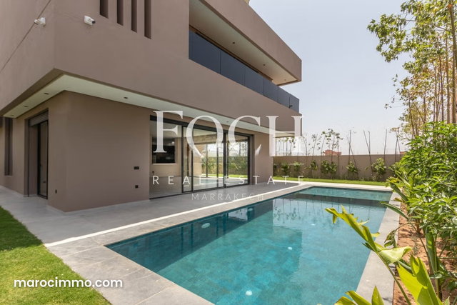 Neuve, Quartier VIP, Incroyables Finitions — 2