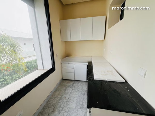 Bureau neuf en location à Hay Riyad — 3