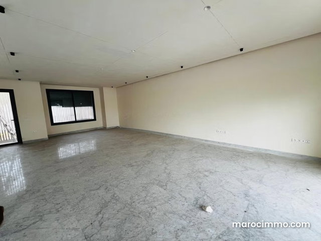 Bureau neuf en location à Hay Riyad — 2