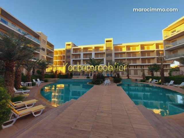 Joli appartement 2 chambres meublé avec piscine — 2