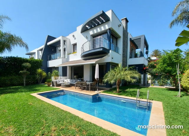 Opportunité. Villa Moderne de 500m² à Bouskoura — Bouskoura