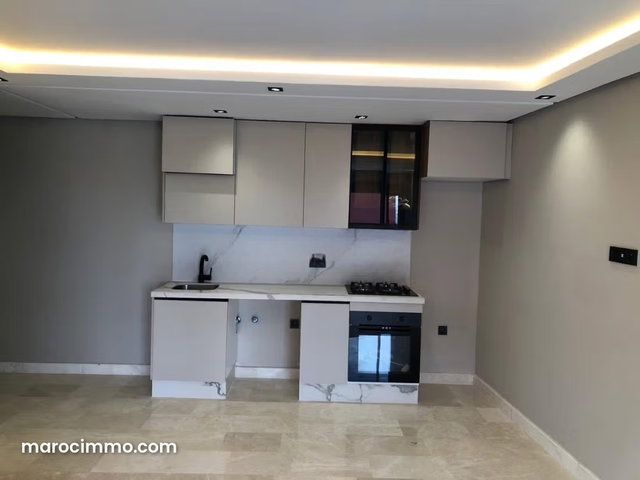 Apartment for Rent in Les Hôpitaux. 48 m². Elevator and Parking Spaces — 5