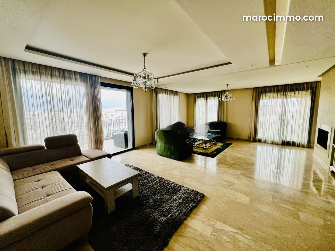 235 sqm Apartment, 4 Bedrooms with Swimming Pool, Riyad, Rabat — Rabat