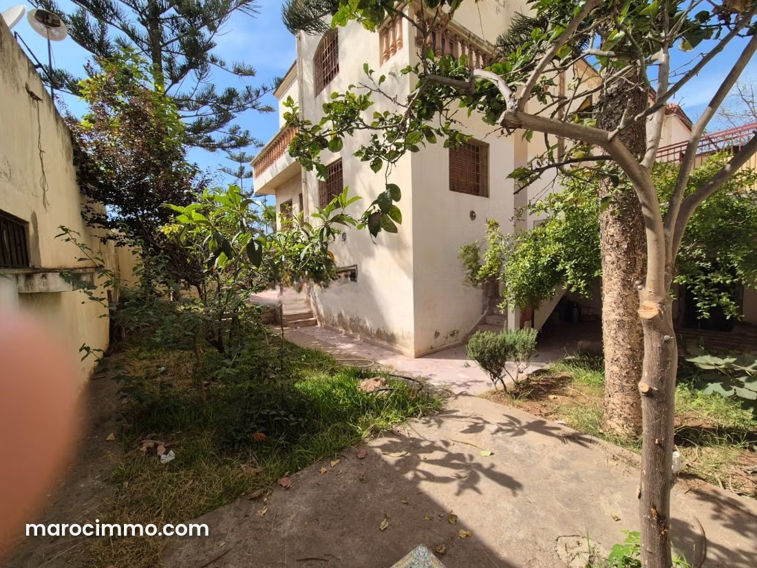 320 m² Villa with Garden and Basement, Al Qods, Mohammedia — Mohammedia