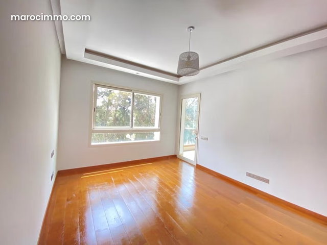 Appartement luxueux en location à Souissi — 5